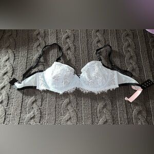 34B 💙 Victoria’s Secret Blue Bra